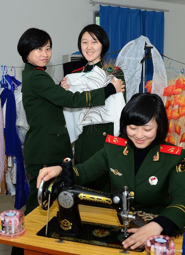 女兵背后的家庭，探尋她們的成長(zhǎng)與力量源泉，女兵背后的家庭，成長(zhǎng)與力量之源的探尋