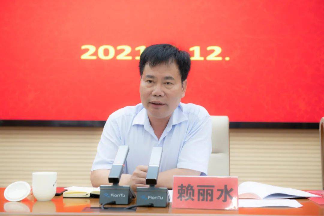 二四六香港資料期期中，深度解析與SEO優(yōu)化策略，深度解析香港期期中資料，SEO優(yōu)化策略揭秘