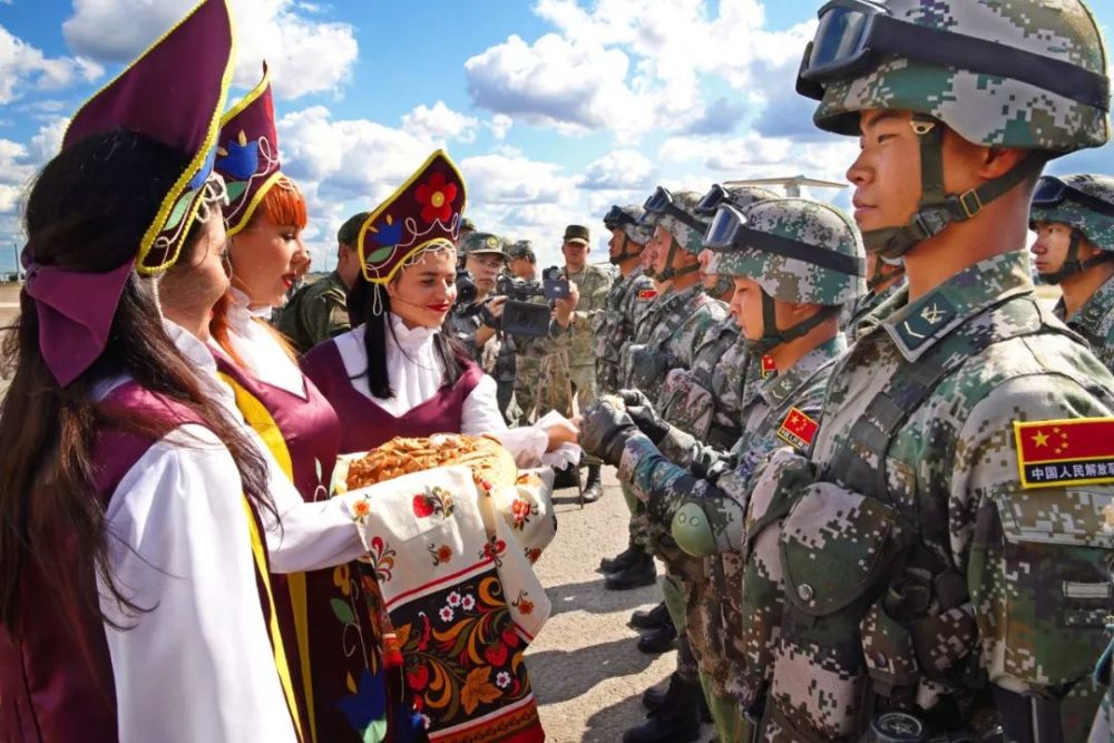 俄羅斯邀請中國出兵，兩國軍事合作的深度探討與前景分析，中俄軍事合作深度探討，中國出兵與前景分析