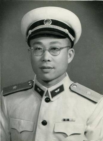 揭秘，35歲的少將是否可能？，揭秘，35歲能否成為少將？