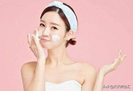 臉上長(zhǎng)了好多小顆粒但又不像痘痘，原因解析與應(yīng)對(duì)之策，臉部小顆粒成因解析及應(yīng)對(duì)方案，非痘痘型皮膚問題探討