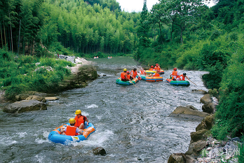 探索附近漂流旅游景點(diǎn)，盡享水上激情之旅，探索周邊漂流勝地，暢享水上激情之旅
