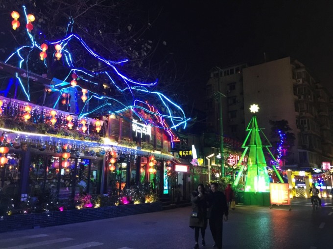 北京到成都自駕游攻略，一路風(fēng)光與美食的盛宴，北京至成都自駕游攻略，風(fēng)光與美食的盛宴之旅