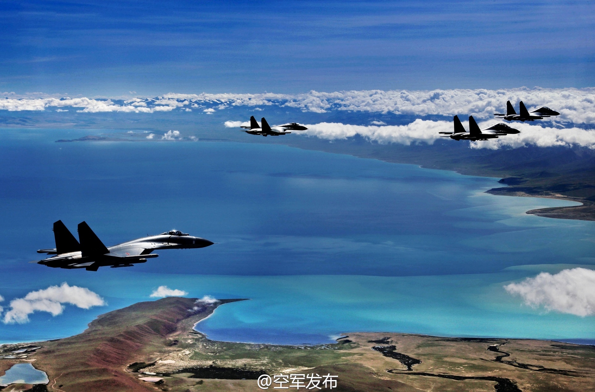 軍事新浪軍事手機網(wǎng)，引領(lǐng)軍事資訊的移動時代新潮流，軍事新浪軍事手機網(wǎng)，軍事資訊移動時代引領(lǐng)新潮流