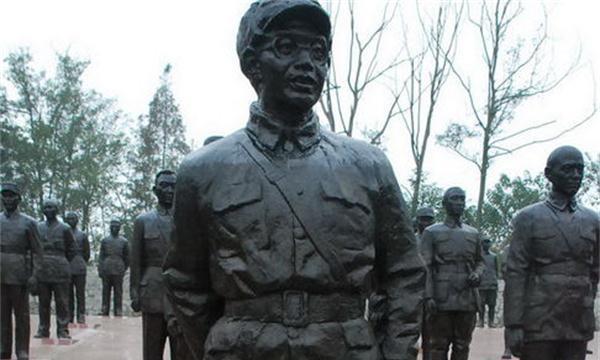 上將與正部級待遇，權(quán)力與地位的象征，上將權(quán)力與正部級待遇，地位與權(quán)力的象征