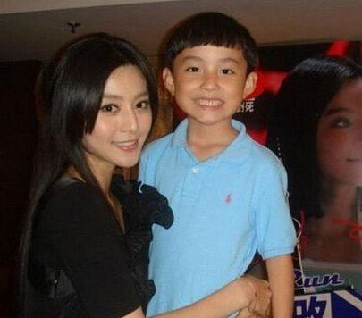 范丞丞不是洪金寶和范冰冰生的——探尋網(wǎng)絡(luò)謠言背后的真相，范丞丞身世揭秘，網(wǎng)絡(luò)謠言背后的真相探究