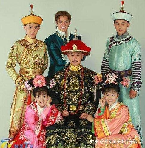 還珠格格演員表大全——重溫經(jīng)典角色與演員陣容，還珠格格經(jīng)典角色與演員陣容一覽