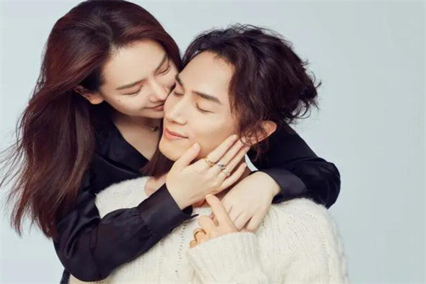 李承鉉第一任妻子，探索背后的故事與真相，李承鉉第一任妻子的故事與真相探索