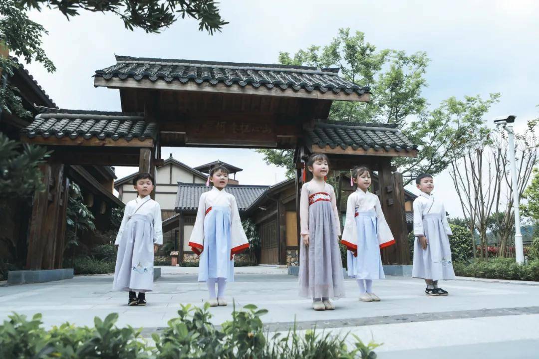 劉伯溫一肖與世外恌園的神秘聯(lián)系——探尋6cccccc背后的故事，劉伯溫一肖與世外恌園神秘聯(lián)系揭秘，探尋數(shù)字背后的故事