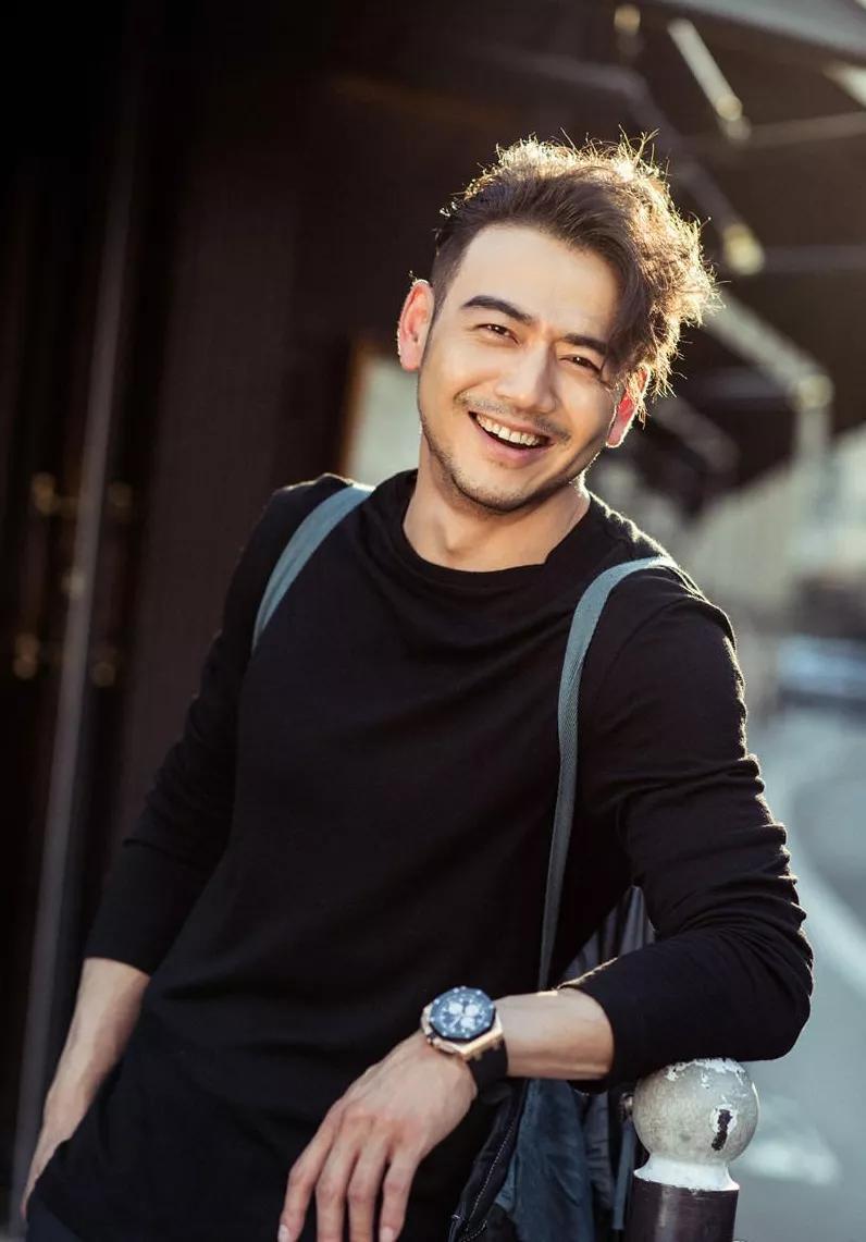 探索演員楊爍的魅力世界，照片背后的故事，揭秘演員楊爍的魅力世界，照片背后的故事探索