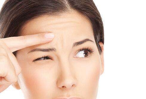 關(guān)于抬頭紋的探討，成因、預(yù)防與改善方法，抬頭紋的成因、預(yù)防與改善方法探討