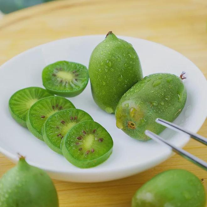 探索維生素C的寶庫，富含水果的維生素C清單，探索維生素C寶庫，水果清單，富含維C的果實盛宴