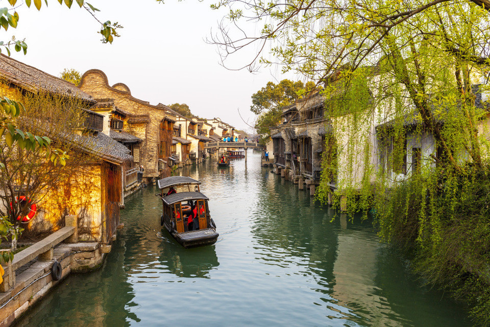 烏鎮(zhèn)景點(diǎn)介紹，烏鎮(zhèn)景點(diǎn)探秘，領(lǐng)略水鄉(xiāng)風(fēng)情與古鎮(zhèn)韻味