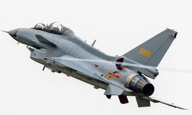 殲-10S，中國空軍的新銳利劍，中國空軍新銳利器，殲-10S利劍出擊