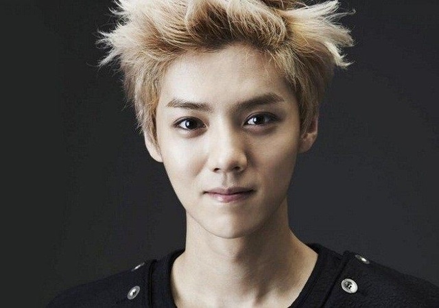 最帥的男明星照片前十名——璀璨星光下的魅力瞬間，璀璨星光下的十大最帥男明星魅力瞬間照片