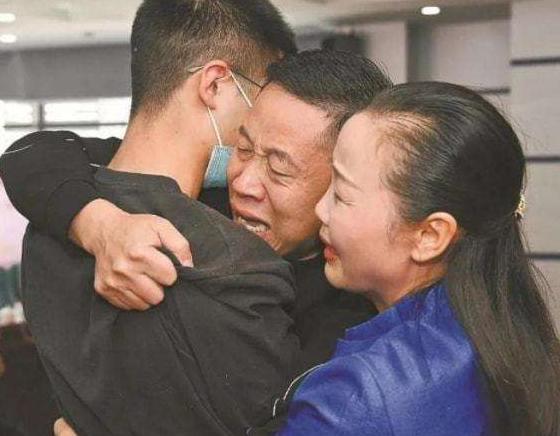 中國一旦開戰(zhàn)，深圳是否會(huì)被轟炸？解析與探討，中國開戰(zhàn)時(shí)深圳會(huì)否遭轟炸？深度解析與探討