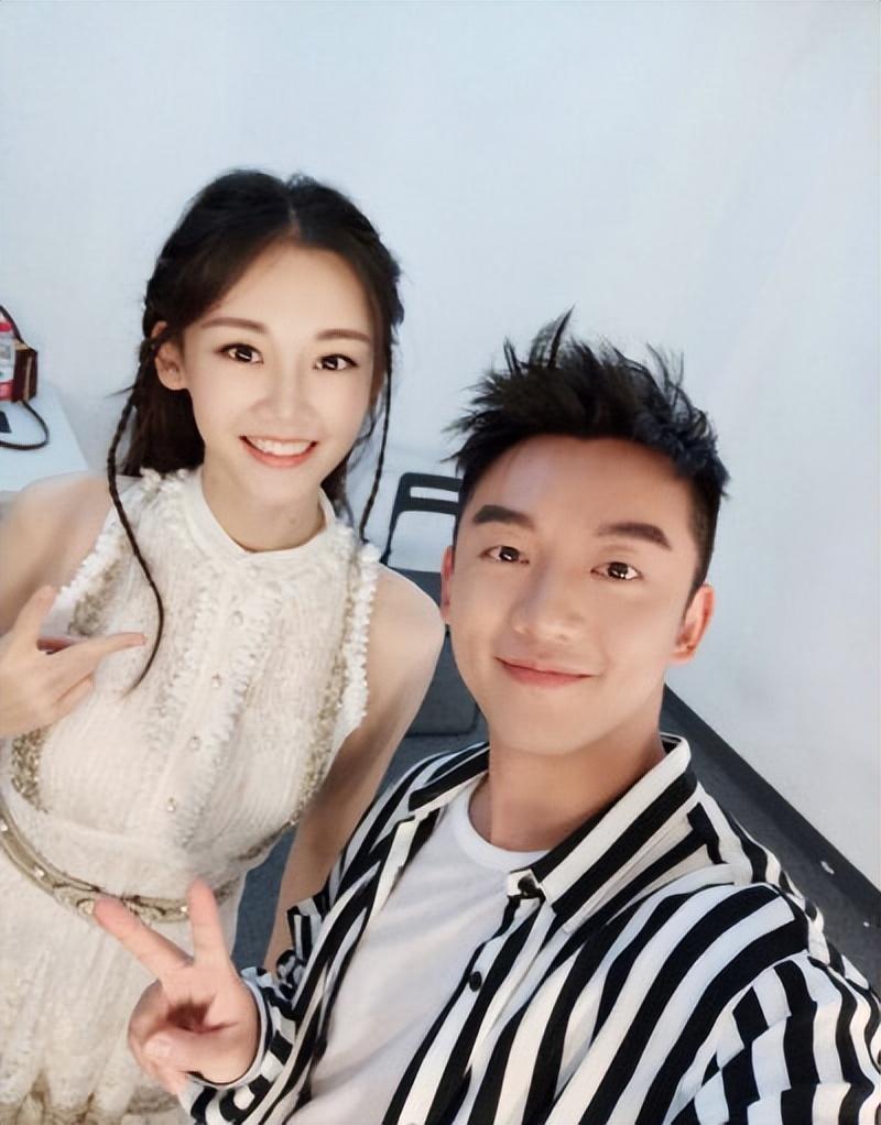 程曉玥大鬧鄭愷工作室，事件背后的真相與解析，程曉玥大鬧鄭愷工作室，事件真相與解析