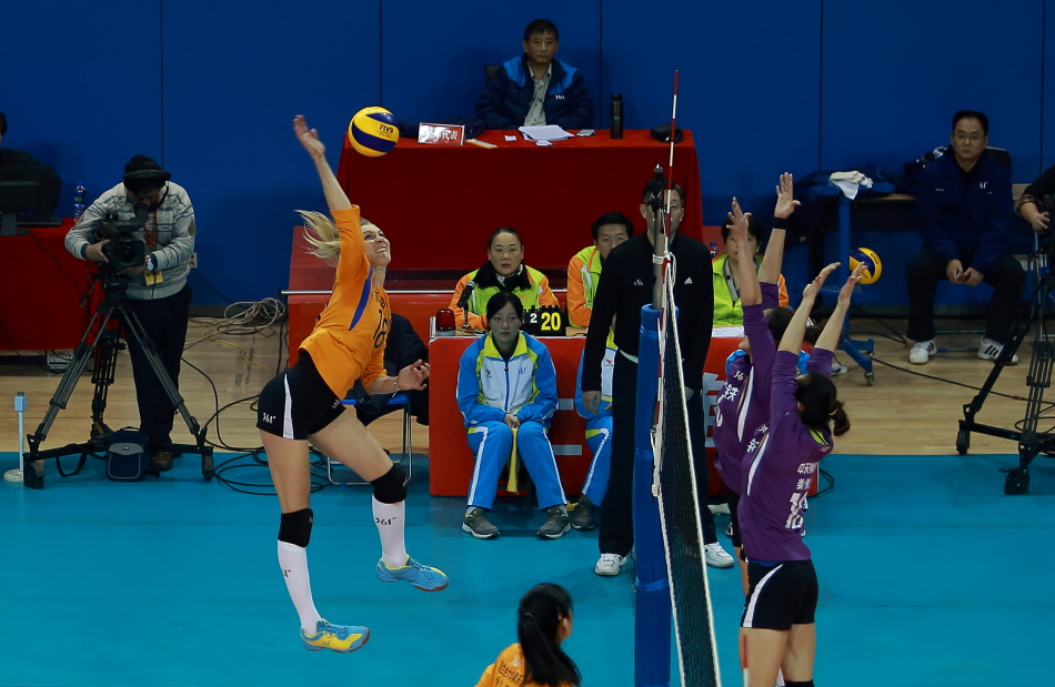 王中王四肖選一碼首頁(yè)，揭秘彩票背后的秘密與策略，揭秘彩票背后的秘密與策略，王中王四肖選一碼首頁(yè)解析