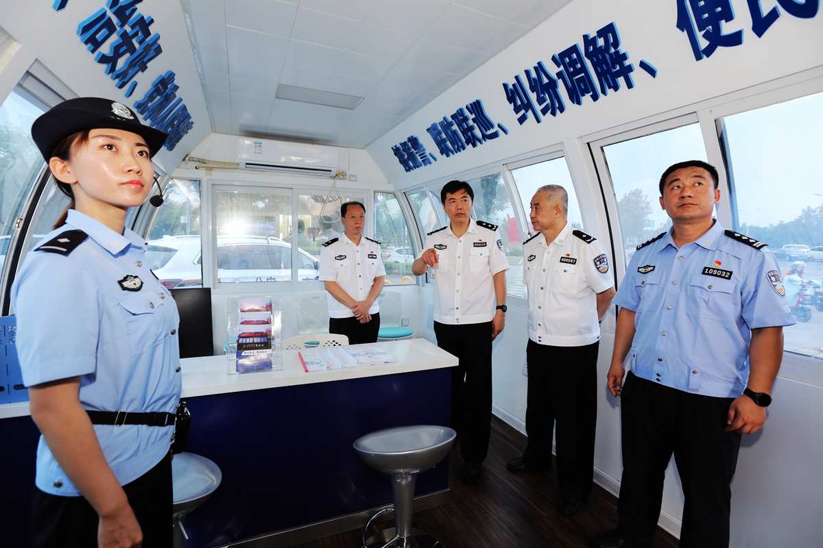 濟(jì)南公安局韓磊簡(jiǎn)介——一位杰出的公安英雄，濟(jì)南公安局杰出英雄韓磊簡(jiǎn)介