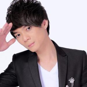 六哲老婆個(gè)人資料簡(jiǎn)介，六哲老婆個(gè)人資料簡(jiǎn)介，揭秘她的生活與故事