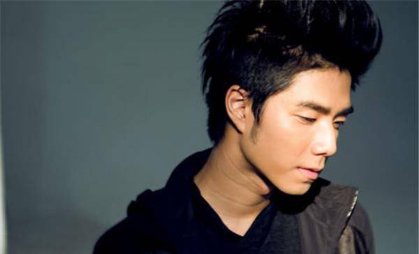 袁成杰為何不火，深度解析其現象背后的原因，袁成杰現象背后的原因深度解析，為何未能走紅？