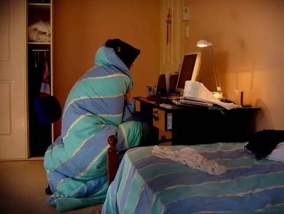 關(guān)于作息規(guī)律，2點睡10點起是否算熬夜？，作息規(guī)律解析，晚兩點睡早十點起是否算作熬夜？