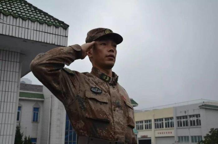 軍士長等級制度詳解，軍士長究竟分為幾級？，軍士長等級制度深度解析，軍士長究竟分為哪幾個級別？