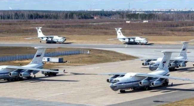 軍事視頻2020最新，回顧與前瞻，軍事視頻回顧與展望，最新動(dòng)態(tài)與前瞻趨勢(shì)（2020年）