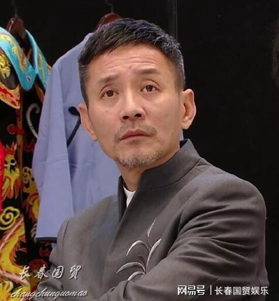 江珊現(xiàn)任丈夫揭秘，他的名字是什么？，江珊現(xiàn)任丈夫身份揭秘，他的名字究竟是什么？