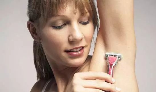 女生是否有必要脫腋毛？全面解析脫毛的利弊與選擇，女生是否應(yīng)該脫腋毛？全面探討脫毛的優(yōu)缺點與選擇